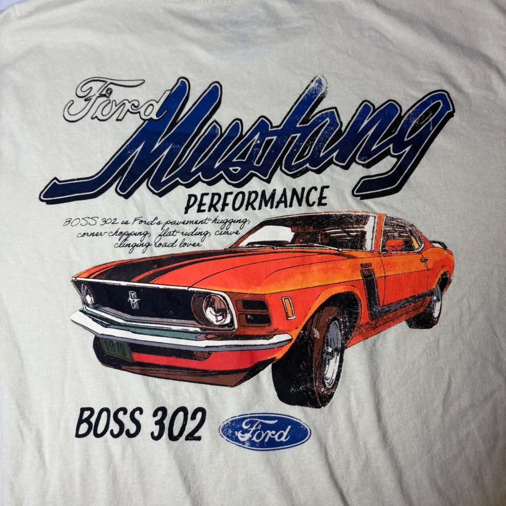 Ford Mustang Performance Boss 302 Graphic T-Shirt Mens Medium Cream Short Sleeve